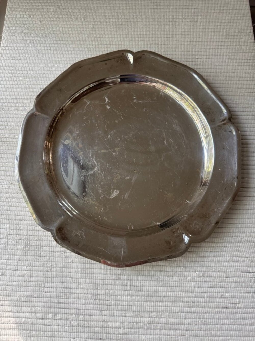 Wm A Rogers Silverplate Charger Plate | Scalloped Rim
